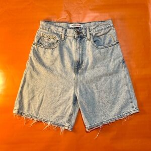 Tommy Hilfiger High Waisted Light Wash Mom Shorts Size 26